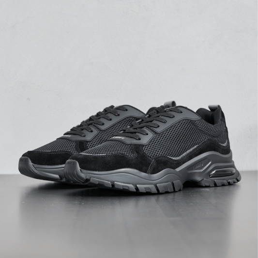 LMNTS Shoes Alpha Runner - Black / Black